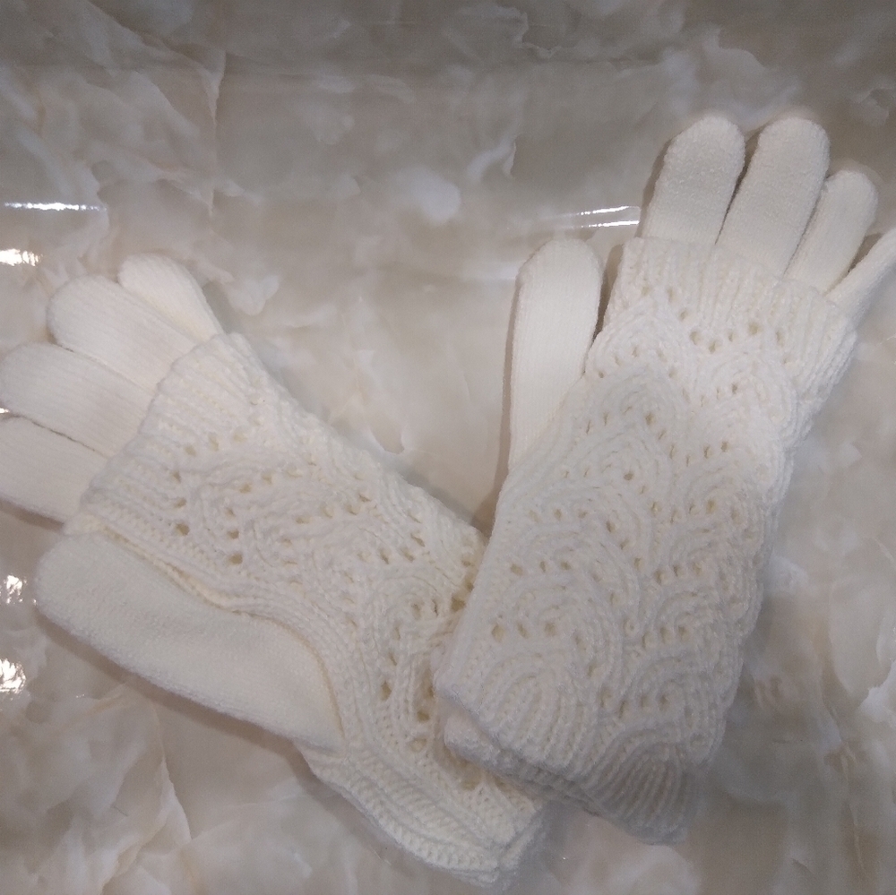Double Layer Knitted Plush Gloves In White